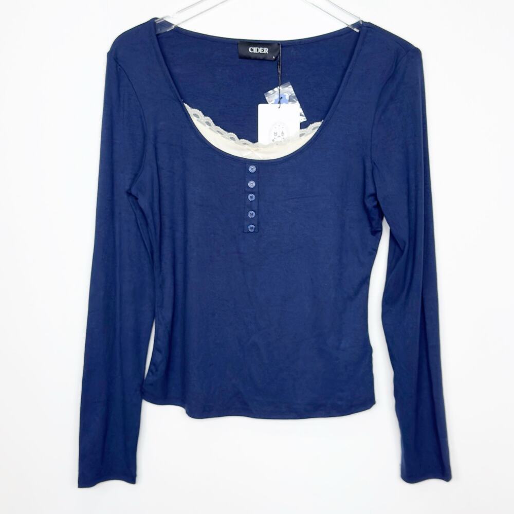 NWT Cider Blue Long Sleeve Henley Top with White Lace Trim Neckline L